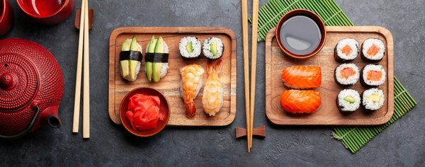 Quels sont les ingrédients pour faire du sushi et comment procéder ?